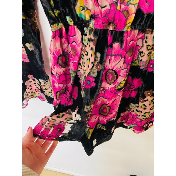 Band of Gypsies Floral Romper - Picture 5 of 7